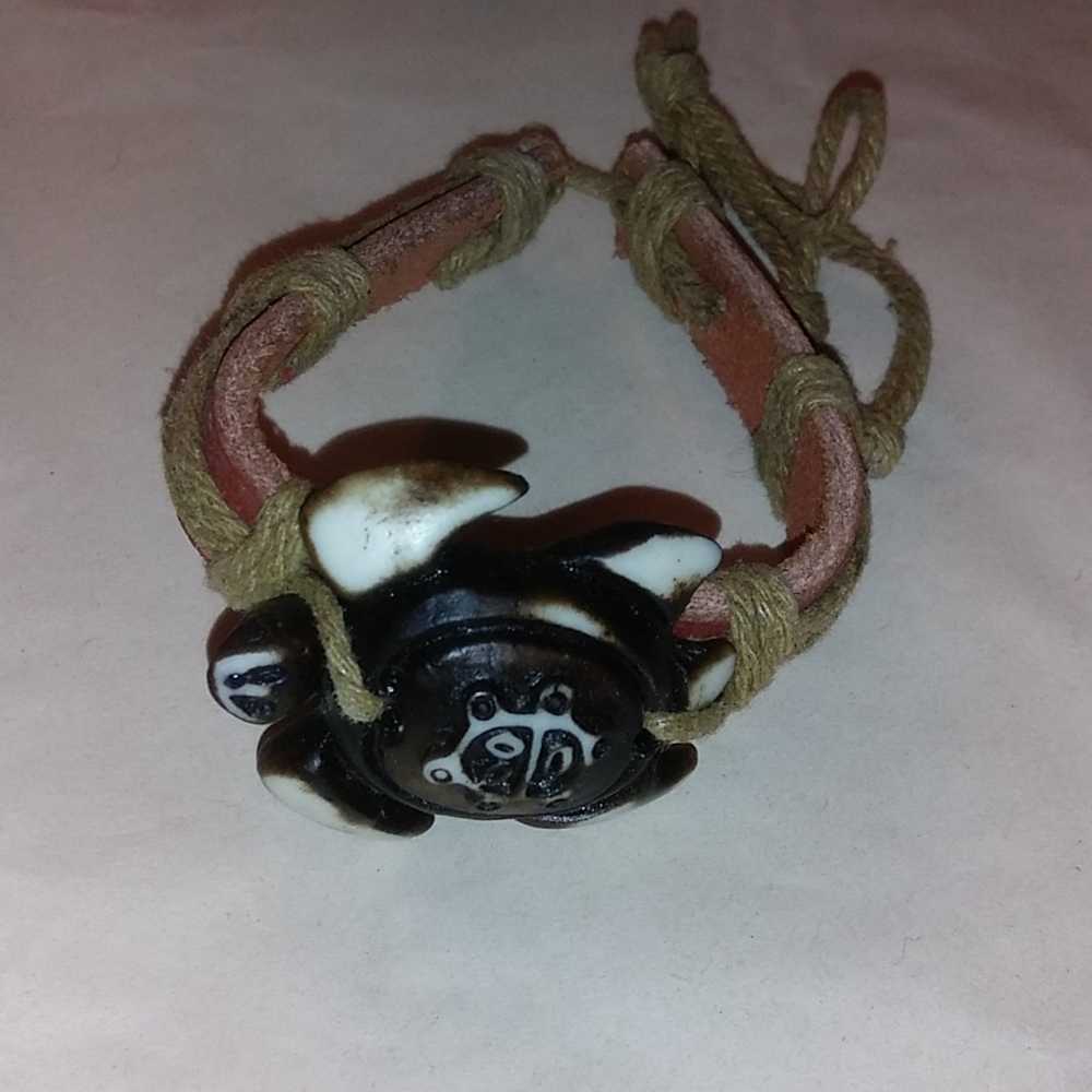 Turtle leather and rope bracelet